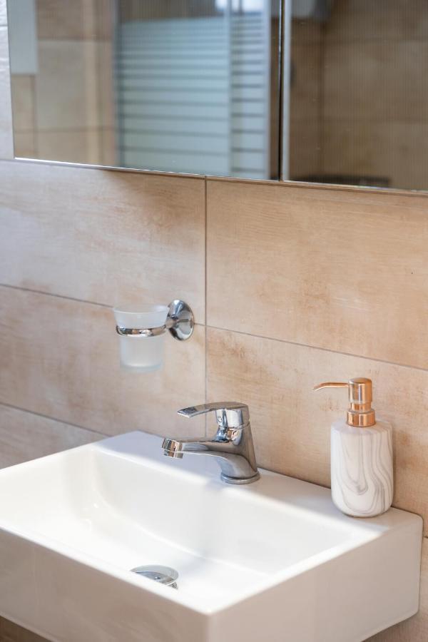 Hermes Design Suites Nea Iraklitsa ภายนอก รูปภาพ